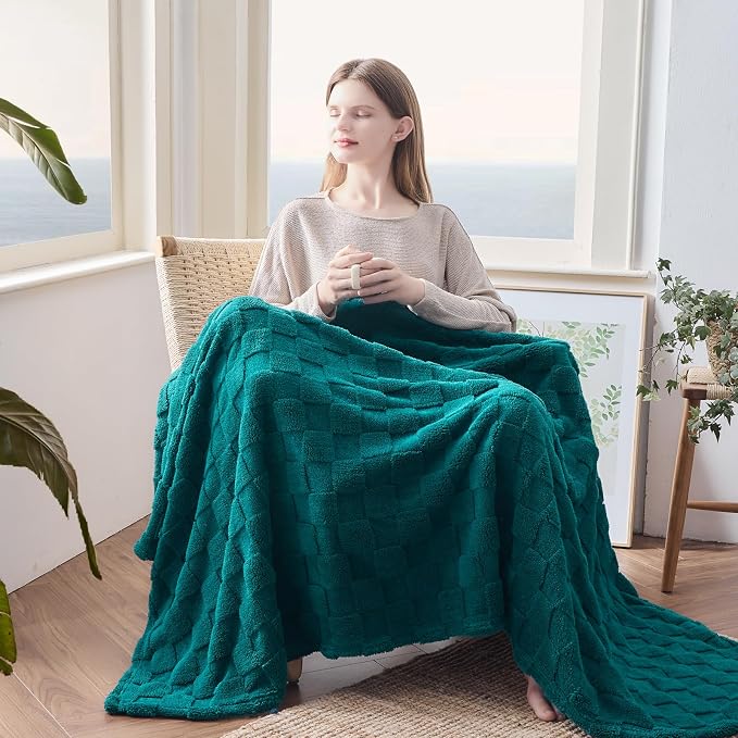 NEWCOSPLAY 3D Checkered Flannel Twin Blanket, Dark Teal, 60"x80" | Super Soft Cute Lightweight Decorative Premium Silky Fleece Blanket for Couch Sofa Bed, Gift for Women Men, All Season Use