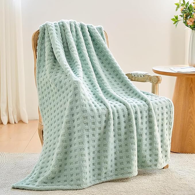 NEWCOSPLAY 3D Waffle Checkered Flannel Throw Blanket, New Sage, 50"x70" | Super Soft Cute Lightweight Decorative Premium Silky Fleece Blanket for Couch Sofa Bed, Gift for Women Men, All Season Use