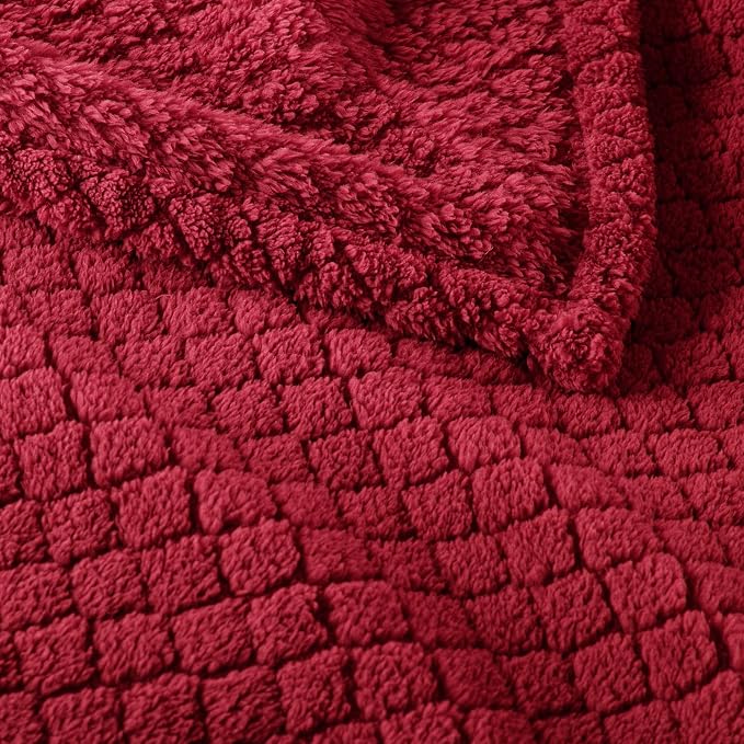 Exclusivo Mezcla Soft Fleece Twin Size Blanket for Bed, Deep Red | Jacquard Lightweight Cozy Bed Blanket, Breathable Decorative Fuzzy Textured All Season Use, 60x80 Inches
