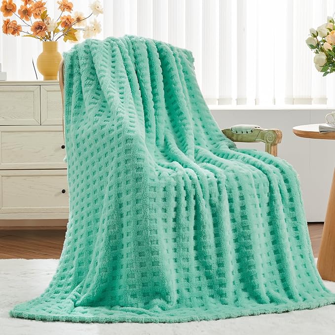 NEWCOSPLAY 3D Waffle Checkered Flannel King Blanket, Aqua, 90"x110" | Super Soft Cute Lightweight Decorative Premium Silky Fleece Blanket for Couch Sofa Bed, Gift for Women Men, All Season Use