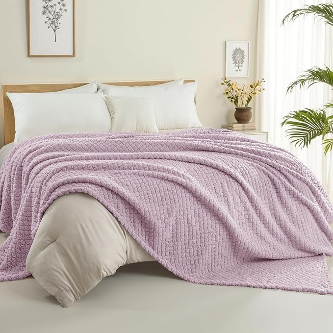 Exclusivo Mezcla Soft Fleece Twin Size Blanket for Bed, Lilac Purple | Jacquard Lightweight Cozy Bed Blanket, Breathable Decorative Fuzzy Textured All Season Use, 60x80 Inches
