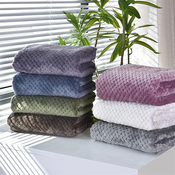 Pet Blanket Warm Soft Dog Blankets Washable Cat Throw Blankets Sofa Bed Couch Furniture Protector Cover for Small Medium Large Dogs Cats, Green, 39" x 63"