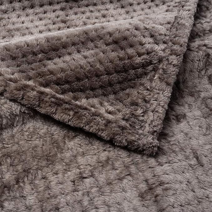 Pet Blanket Warm Soft Dog Blankets Washable Cat Throw Blankets Sofa Bed Couch Furniture Protector Cover for Small Medium Large Dogs Cats, Khaki, 24" x 31"