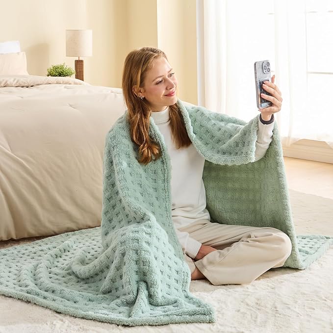NEWCOSPLAY 3D Waffle Checkered Flannel Queen Blanket, New Sage, 90"x90" | Super Soft Cute Lightweight Decorative Premium Silky Fleece Blanket for Couch Sofa Bed, Gift for Women Men, All Season Use
