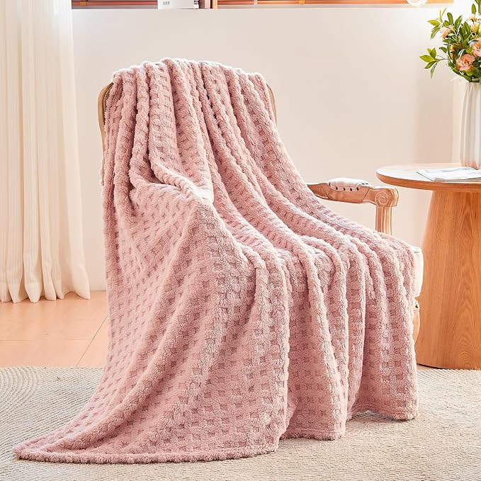 NEWCOSPLAY 3D Waffle Checkered Flannel Throw Blanket, Pink, 50"x70" | Super Soft Cute Lightweight Decorative Premium Silky Fleece Blanket for Couch Sofa Bed, Gift for Women Men, All Season Use