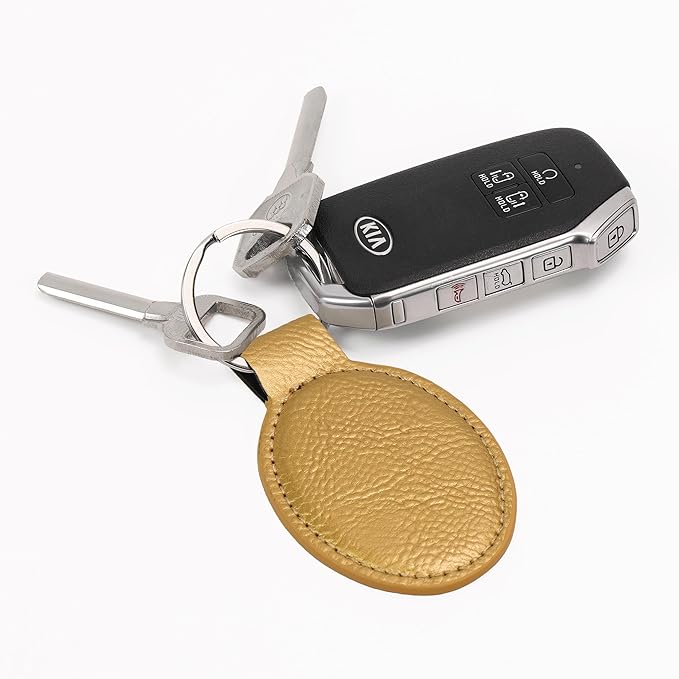 LaserGram Oval Keychain, Golfer Golfing, Personalized Engraving Included (Gold)