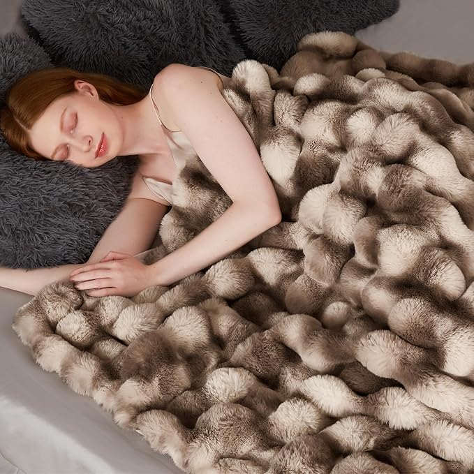 Luxury 1000GSM Rabbit Faux Fur Blanket, Super Heavy Warm Cozy Brown Blankets for Couch Bed Sofa, Ruched Plush Fuzzy Elegant Soft Reversible Mink Blanket for Living Room Bedroom, 60" x 80"