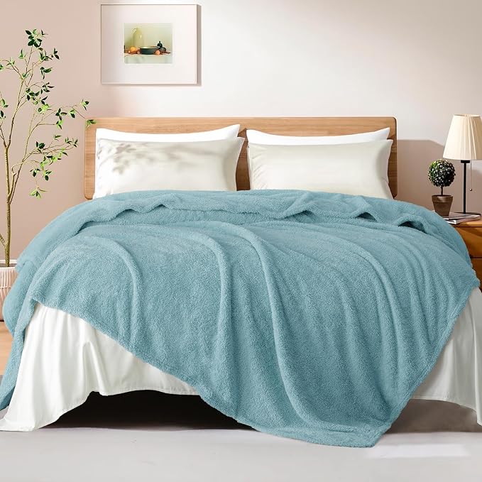 Exclusivo Mezcla Fleece Twin Size Blanket for Couch and Bed, 60" x 80" | Super Soft and Cozy Fluffy Blanket for Women, Lightweight and Fuzzy Blanket for Teens Back to School, All Season, Slate Blue