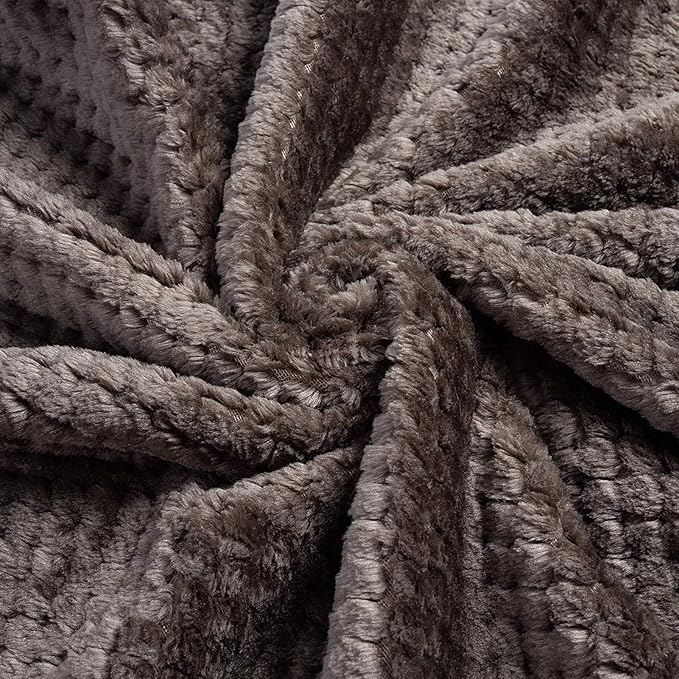 Pet Blanket Warm Soft Dog Blankets Washable Cat Throw Blankets Sofa Bed Couch Furniture Protector Cover for Small Medium Large Dogs Cats, Khaki, 24" x 31"
