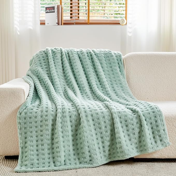 NEWCOSPLAY 3D Waffle Checkered Flannel Queen Blanket, New Sage, 90"x90" | Super Soft Cute Lightweight Decorative Premium Silky Fleece Blanket for Couch Sofa Bed, Gift for Women Men, All Season Use