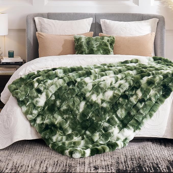 Cozy Bliss Faux Fur Throw for Couch, Fuzzy Soft Plush Thick Bubble Blanket for Sofa Bedroom Living Room, 60x80 Inches Tie-dye Olive Green
