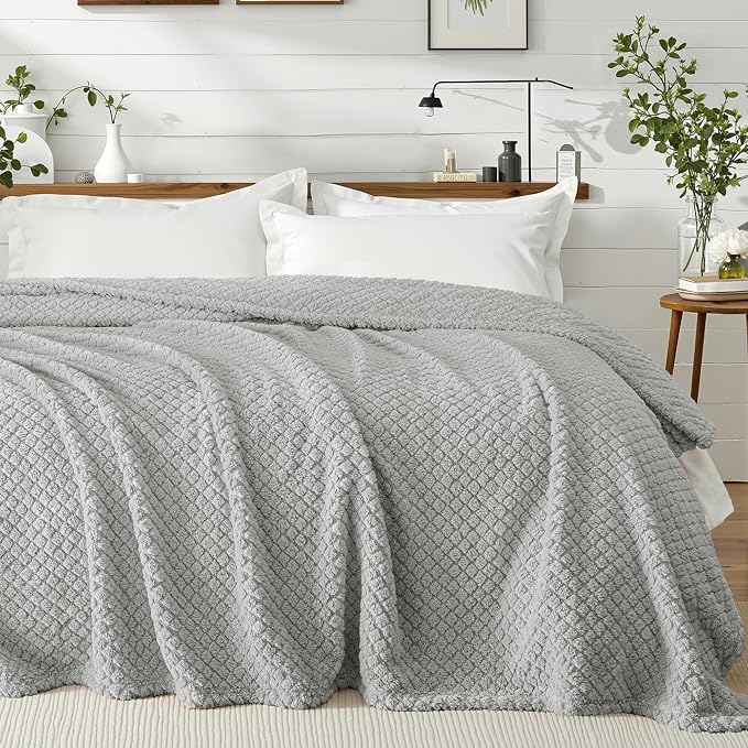 Exclusivo Mezcla Soft Fleece King Size Blanket for Bed, Light Grey | Jacquard Lightweight Cozy Bed Blanket, Breathable Decorative Fuzzy Textured All Season Use, 90x104 Inches