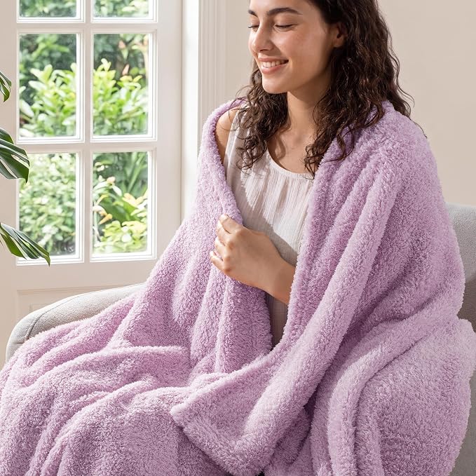 Exclusivo Mezcla Fleece Throw Blanket for Couch and Sofa, 50" x 60" | Super Soft and Cozy Fluffy Blanket for Women, Lightweight and Fuzzy Throw for Home Decor, All Season, Light Purple