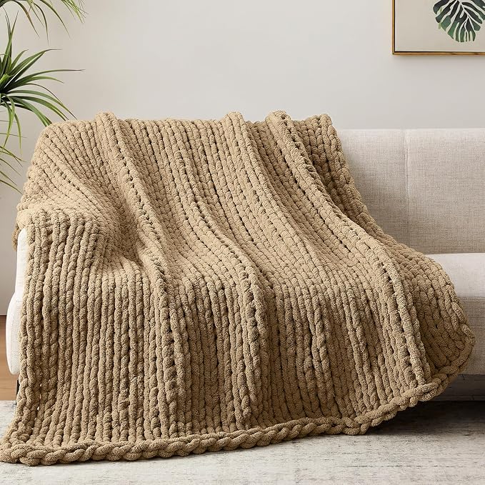 Negwoo Chunky Knit Throw Blanket, Knitted Throw Chenille Yarn, 40"*50" | Soft Thick Cable Knitted Blankets, Handmade Big Thick Blanket, Machine Washable Cute Comfy Blanket for Home Decor,Light brown