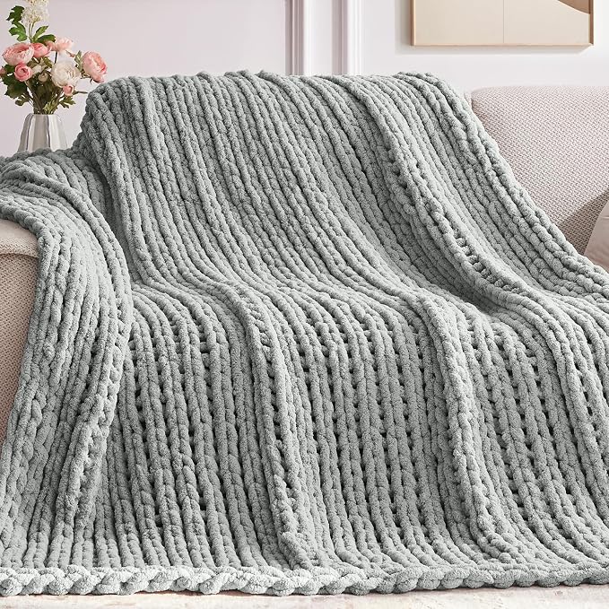 Negwoo Chunky Knit Throw Blanket, Knitted Throw Chenille Yarn, 80"*90" | Soft Thick Cable Knitted Blankets, Handmade Big Thick Blanket, Machine Washable Cute Comfy Blanket for Home Decor, Light grey