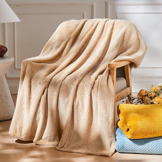 NEWCOSPLAY Fleece Leaves Pattern Queen Blanket, Brown, 90"x90" | Super Soft Throw Blanket, Lightweight Cozy Bed Sofa Blanket, Premium Silky Flannel Fleece, Travel Blanket for All Season Use