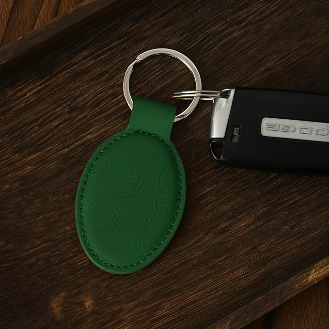 LaserGram Oval Keychain, Golfer Golfing, Personalized Engraving Included (Green)