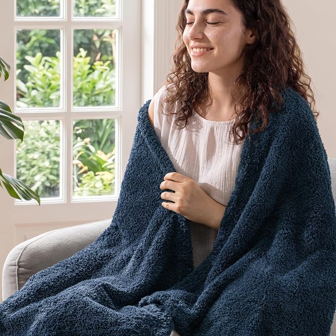 Exclusivo Mezcla Fleece Twin Size Blanket for Couch and Bed, 60" x 80" | Super Soft and Cozy Fluffy Blanket for Women, Lightweight and Fuzzy Blanket for Teens Back to School, All Season, Navy Blue