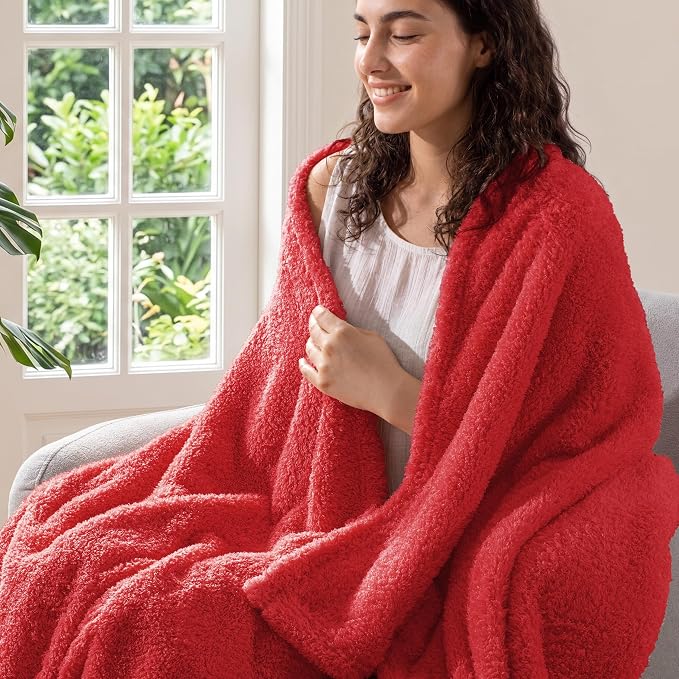 Exclusivo Mezcla Fleece Bed Blankets Queen Size for Bed, 90" x 90" | Super Soft and Cozy Fluffy Blanket for Women, Lightweight and Fuzzy Bedding for Bedroom , All Season, Red