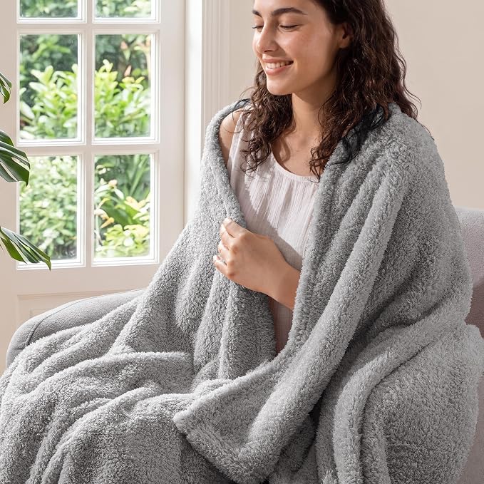 Exclusivo Mezcla Fleece Throw Blanket for Couch and Sofa, 50" x 60" | Super Soft and Cozy Fluffy Blanket for Women, Lightweight and Fuzzy Throw for Home Decor, All Season, Light Grey