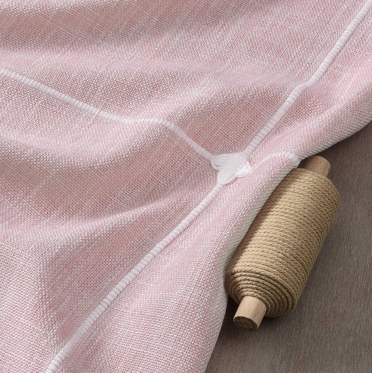 ZeeMart Boho Rectangle Grid Tablecloth with Tassels, Pink 52x70in