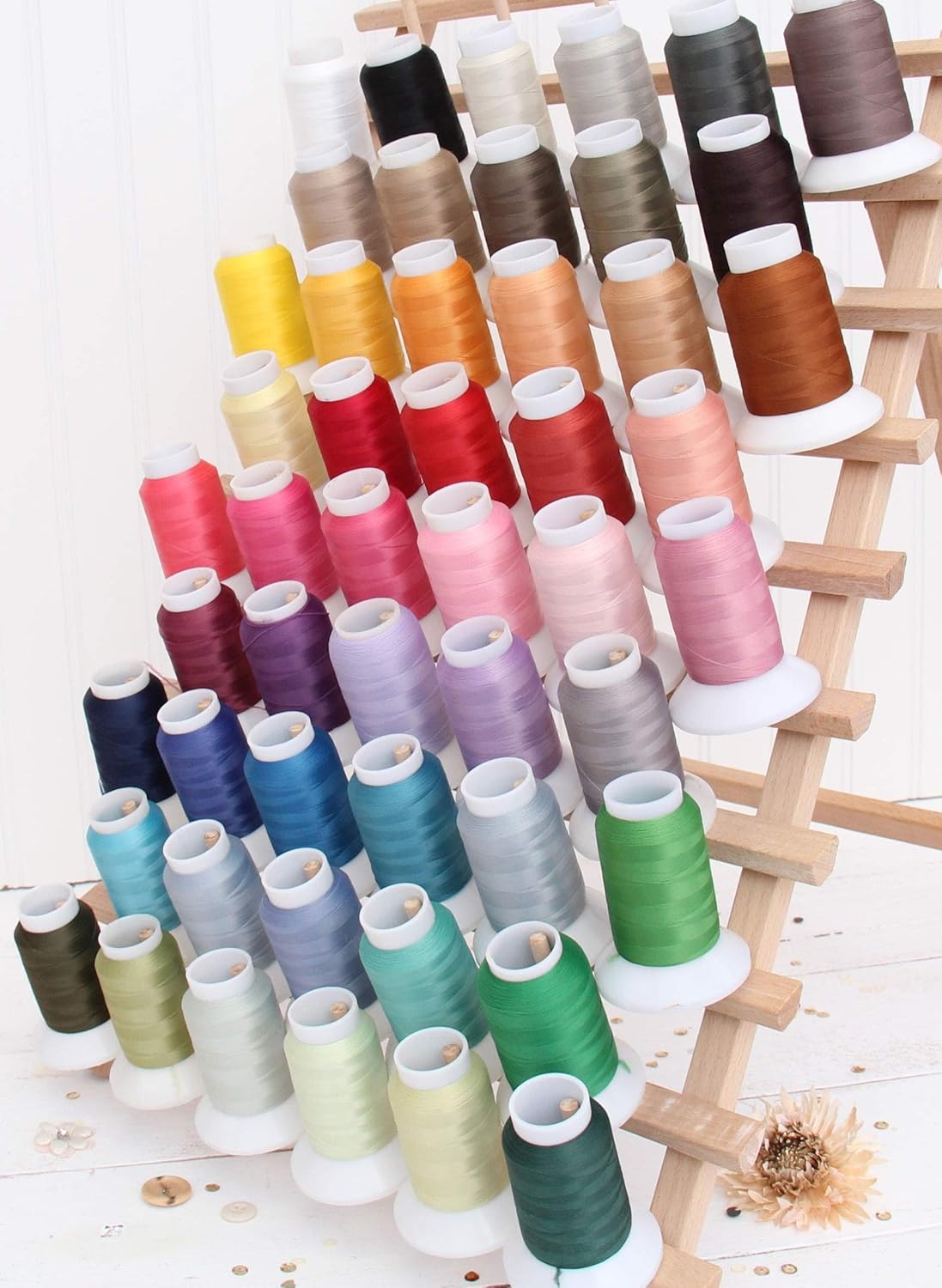 Wooly Serger Thread, Nylon 1000m, Peach 9198 | Stretchy textured nylon serger thread for knits, swimwear, lingerie and soft seams. Great for loopers and coverstitch.