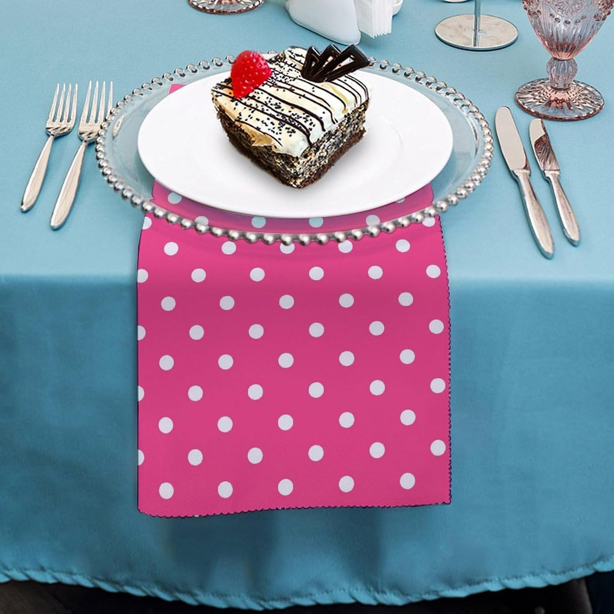 Pink Polka Dot Soft and Lightweight Napkins, Suitable for Dining Tables 6 PCS