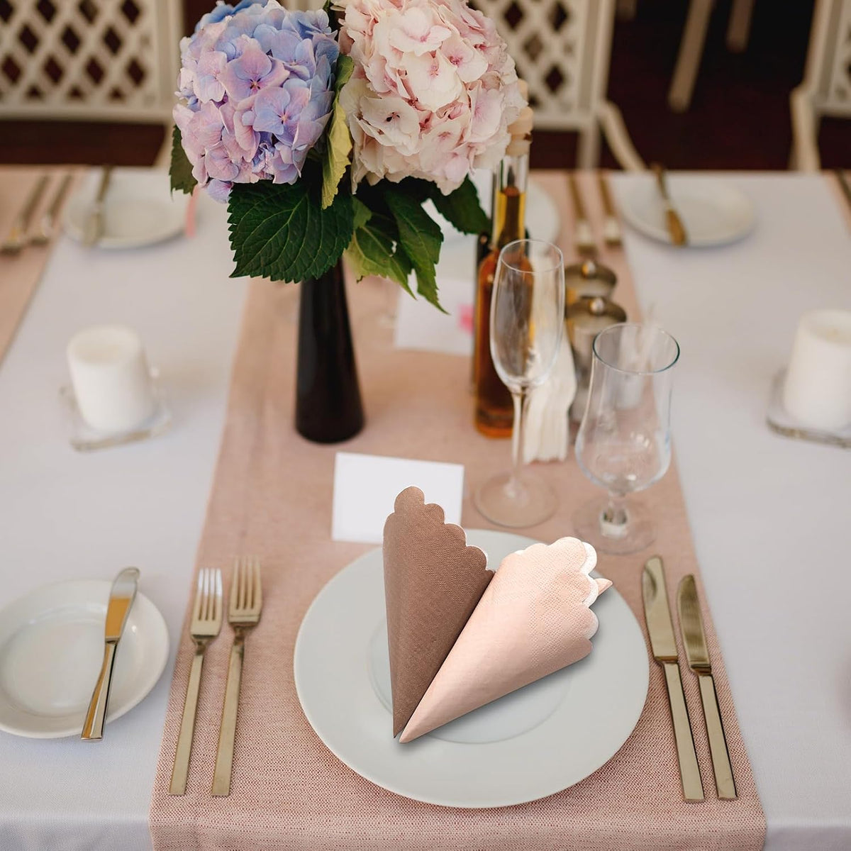 Zhanmai 100 Pack Cocktail Napkins Scalloped Napkins Beverage Gradient Color Paper tissue with Scalloped Edges Thick Disposable Luncheon tissue for Party Supplies(5 x 5 Inch,Pink Brown)